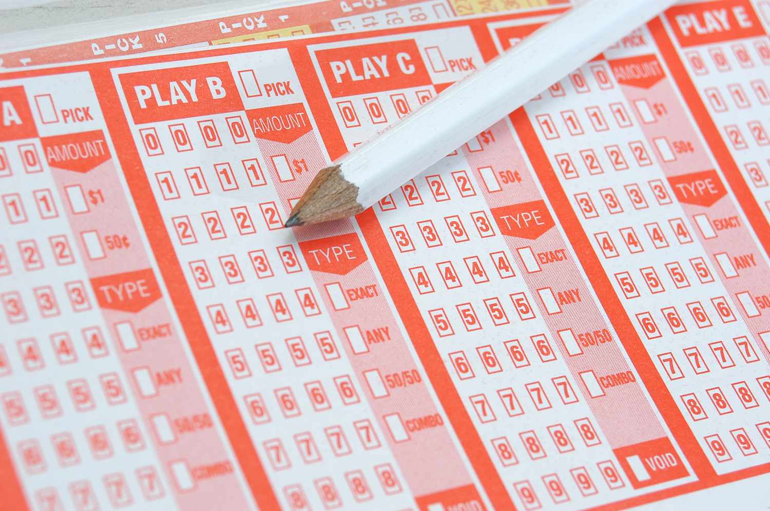 12 Unbelievable Stories Of Lotto Winners
